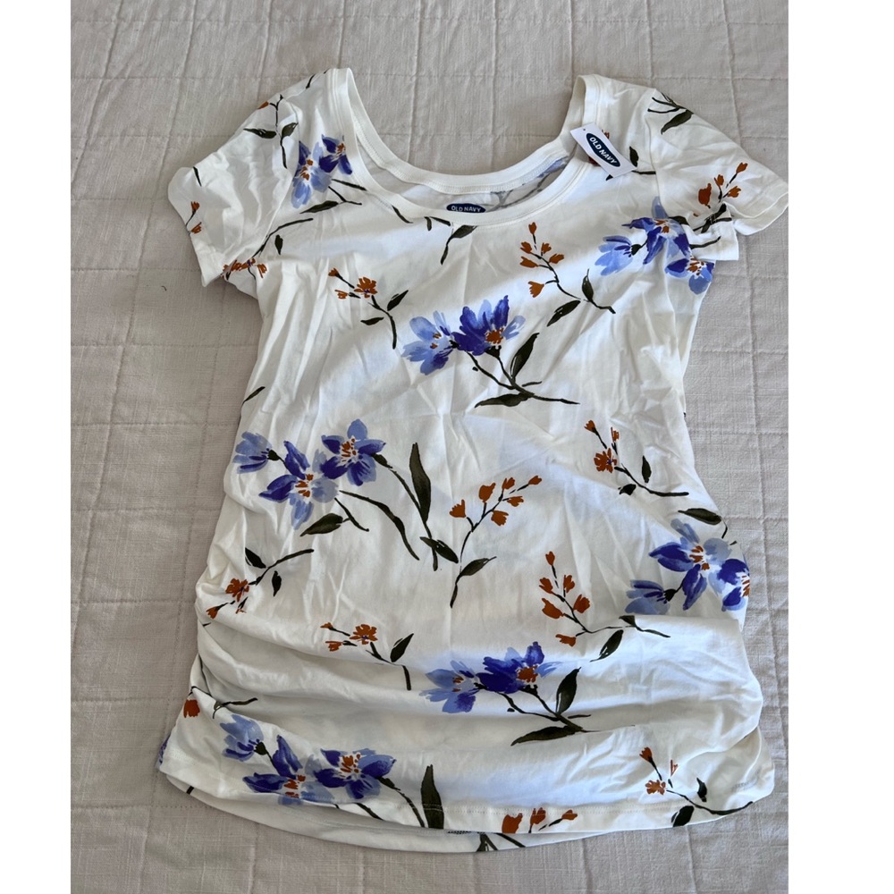 Floral maternity shirt